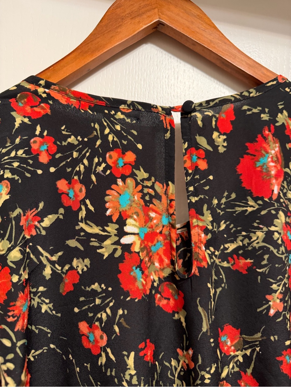 Gianni Bini, flowy midi dress. - Picture 4 of 5